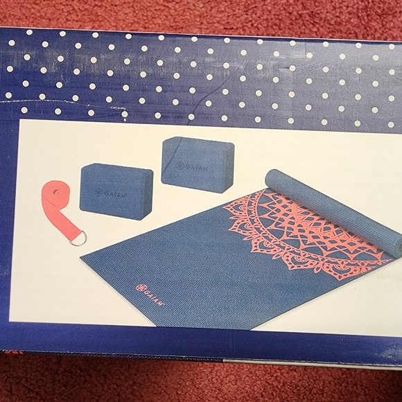 🧿 Gaiam Yoga Beginners Kit 🧘♀️ - Picture 5 of 6